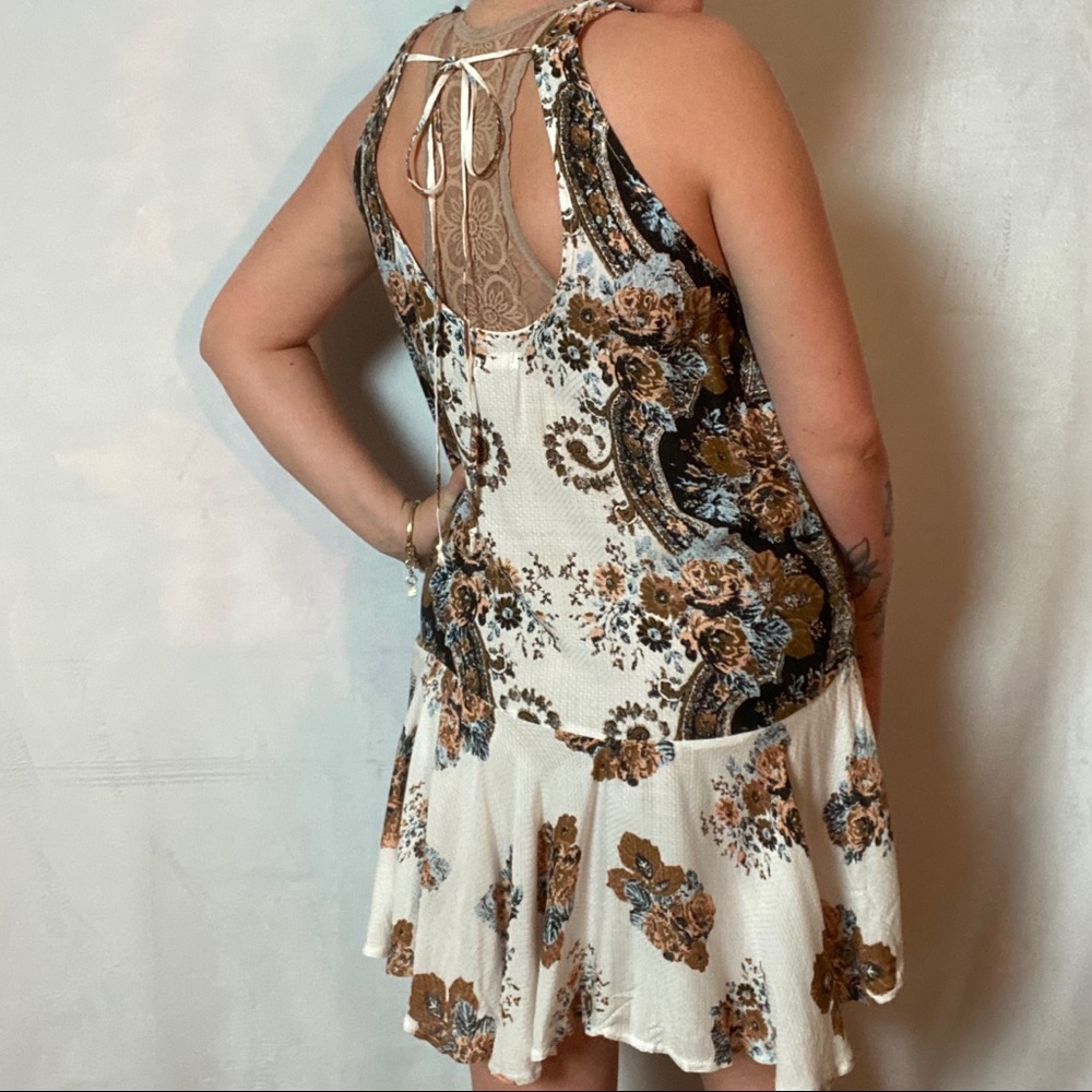 FREE PEOPLE BOHO FLORAL SWING STYLE DRESS - Picture 4 of 5